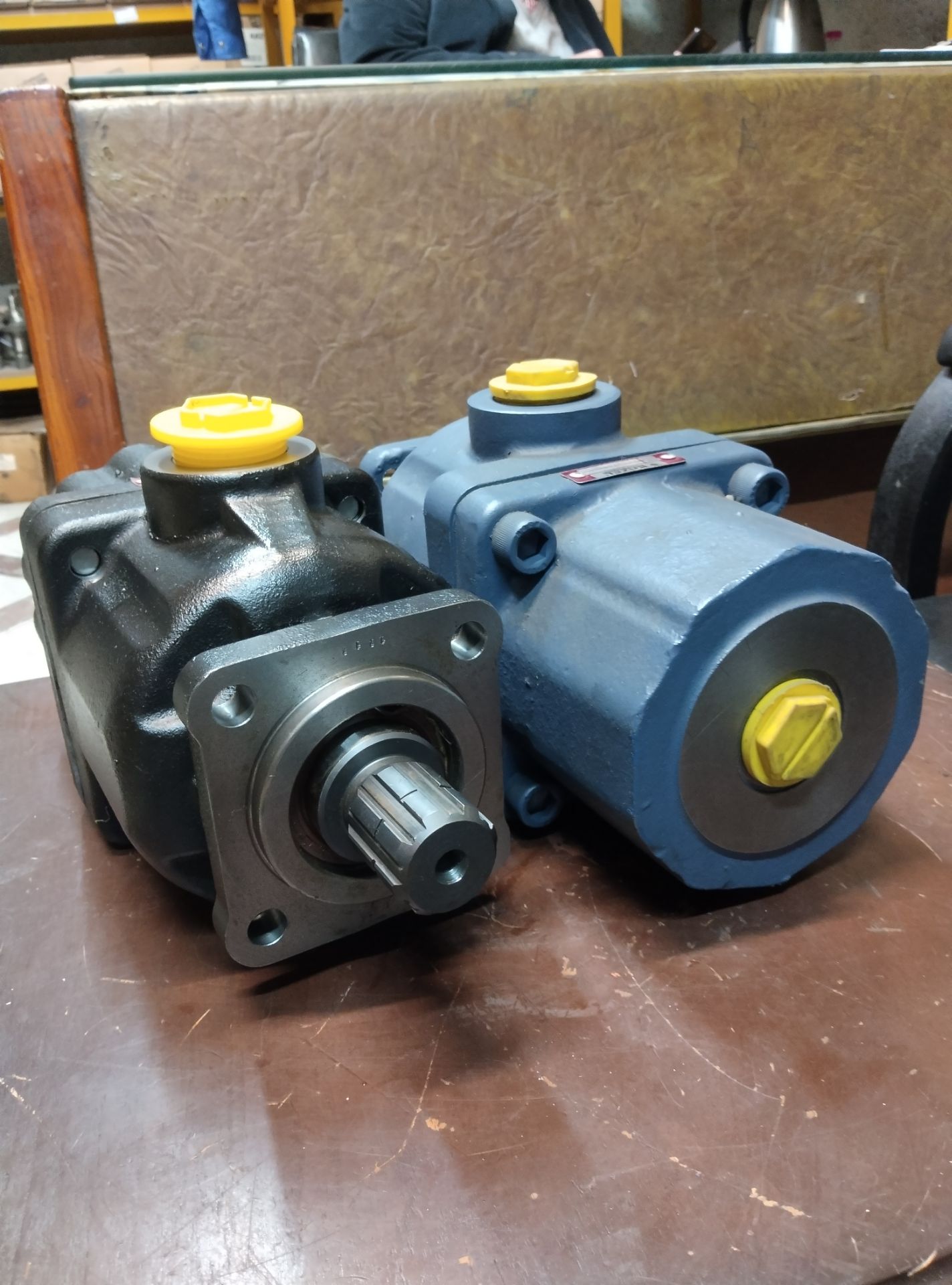 پمپ هیدرولیک ۱۰ پیستون کازل kazel